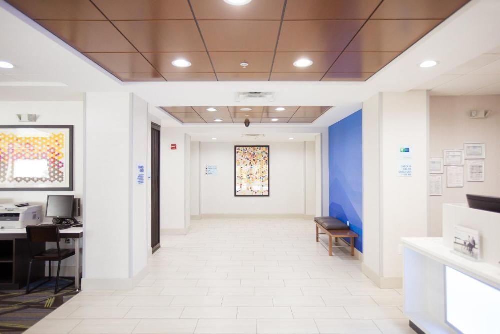 Holiday Inn Express Hotel & Suites Knoxville-Farragut